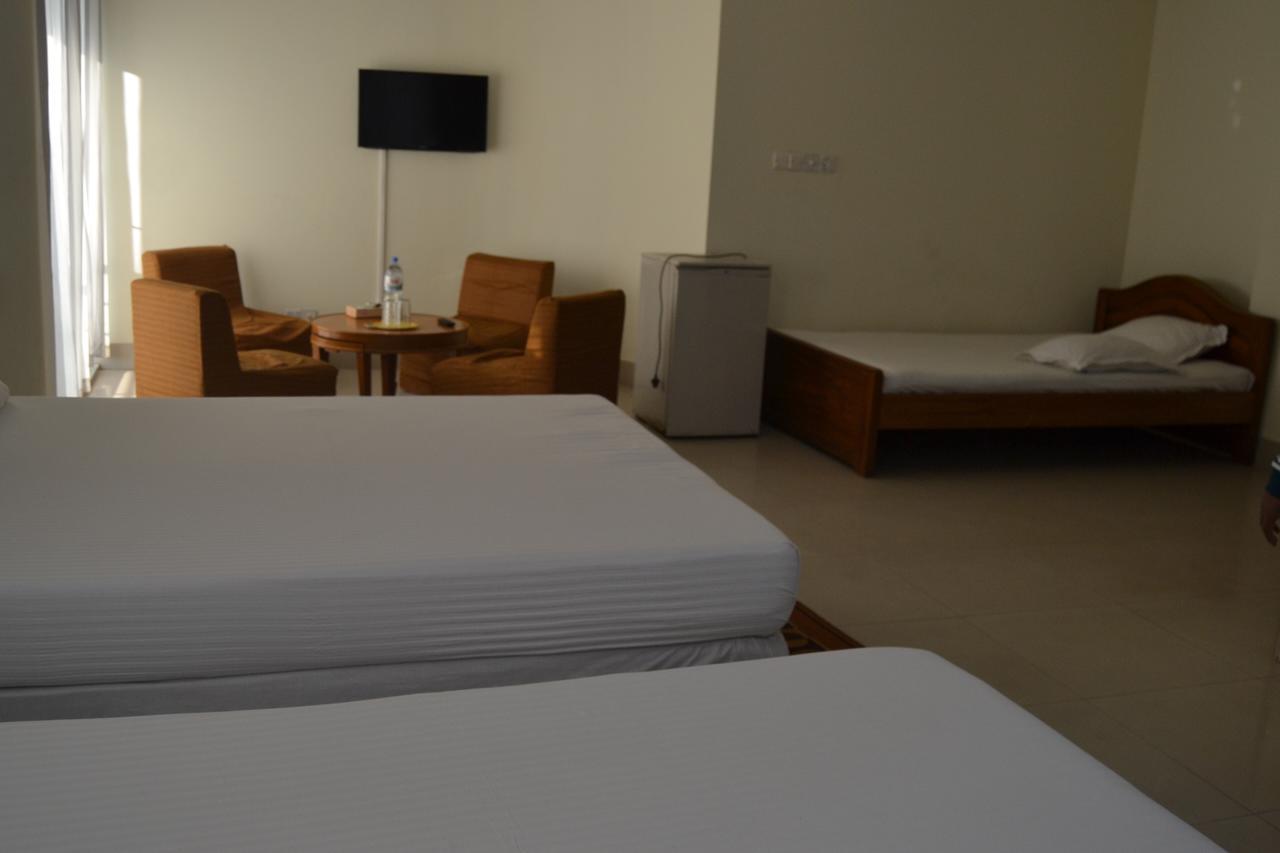 Hotel Marine Plaza Koks Badźar Zewnętrze zdjęcie