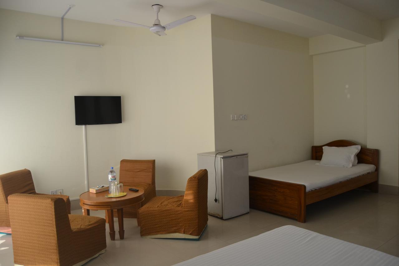 Hotel Marine Plaza Koks Badźar Zewnętrze zdjęcie